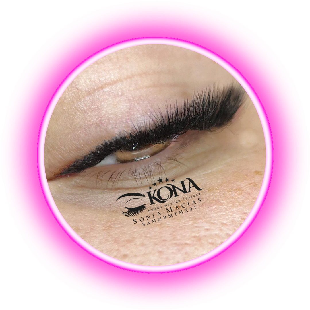 Trabajo de pestañas Kona - estilo natural